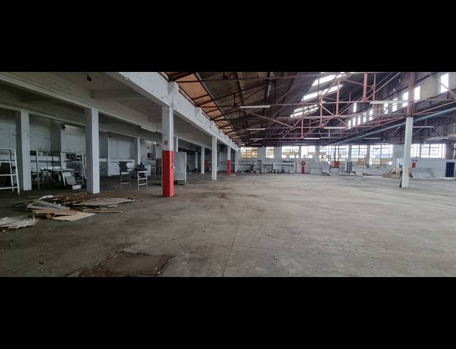 1,727M² WAREHOUSE TO LET IN CONGELLA